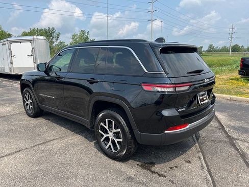 Used 2024 Jeep Grand Cherokee Limited AWD/4WD image 5