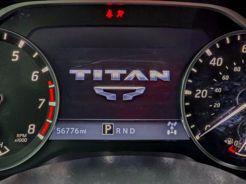 Used 2021 Nissan Titan SL w/ Moonroof Package AWD/4WD image 38