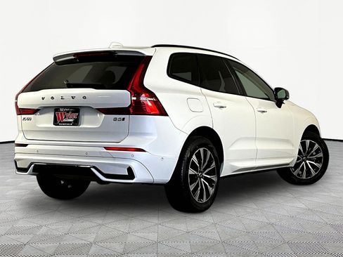 Used 2023 Volvo XC60 B5 Plus AWD/4WD image 6
