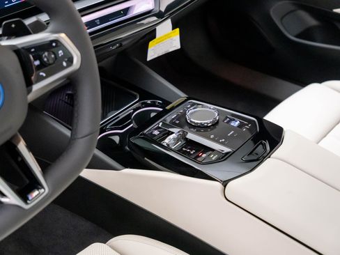 New 2027 BMW 550e xDrive w/ Executive Package AWD/4WD image 12