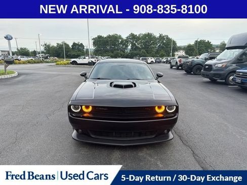Used 2016 Dodge Challenger R/T Scat Pack RWD image 2