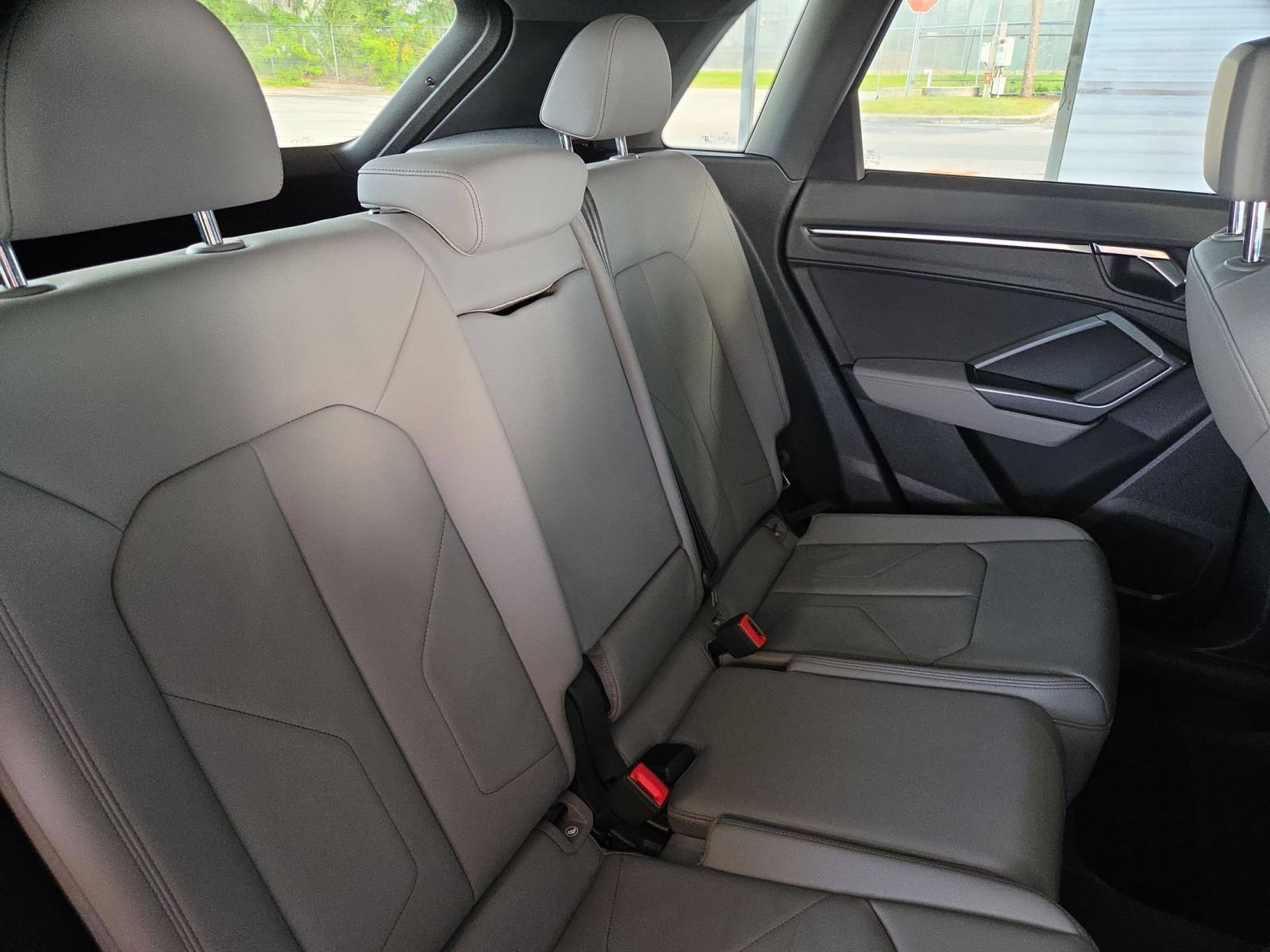 Used 2021 Audi Q3 2.0T Premium w/ Black Optic Sport Package AWD/4WD image 27