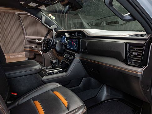 Used 2024 GMC Sierra 1500 AT4 w/ Technology Package image 15