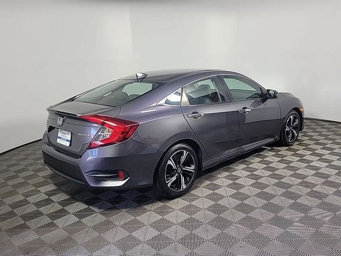 Used 2016 Honda Civic Touring image 4