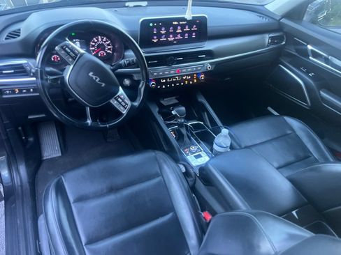 Used 2022 Kia Telluride LX AWD/4WD image 7