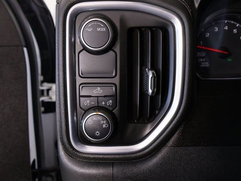 Used 2021 Chevrolet Silverado 1500 LT image 8