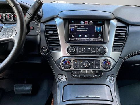 Used 2015 Chevrolet Suburban LTZ image 12