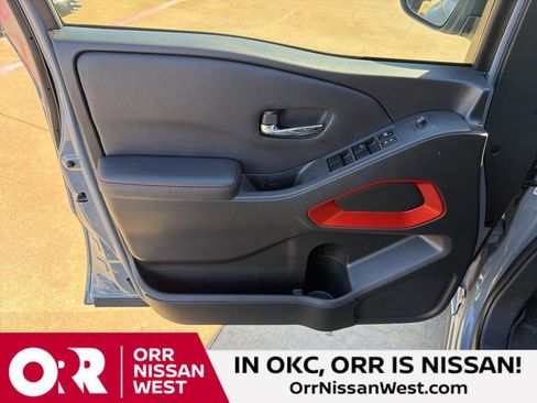 Used 2023 Nissan Frontier PRO-4X w/ Technology Package image 13