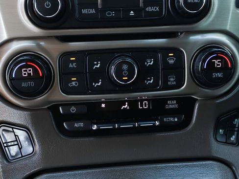 Used 2019 GMC Yukon XL Denali w/ Open Road Package AWD/4WD image 43