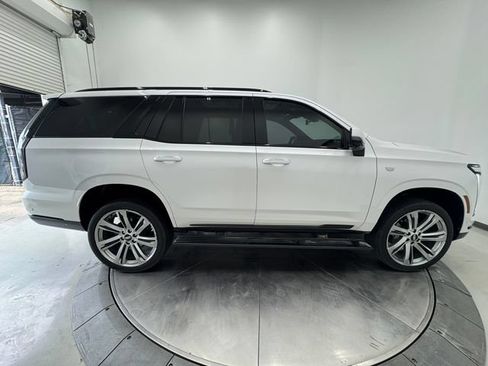 Used 2025 Cadillac Escalade Sport w/ Touring Package AWD/4WD image 15