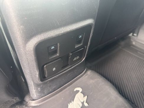 Used 2023 Ford Bronco Wildtrak AWD/4WD image 35