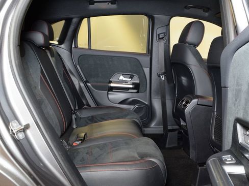 Used 2023 Mercedes-Benz GLA 250 4MATIC image 29