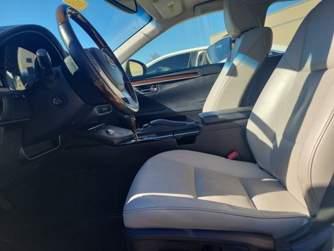 Used 2013 Lexus ES 350 w/ Luxury Pkg image 21