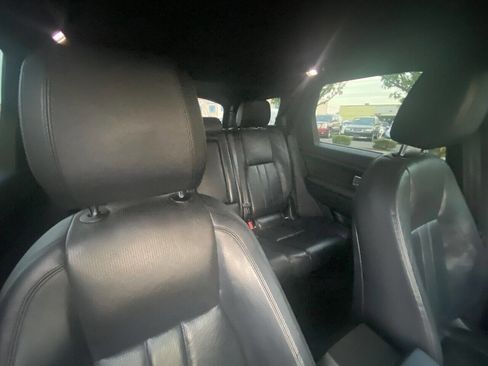 Used 2016 Land Rover Discovery Sport HSE image 29