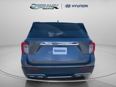 Used 2021 Ford Explorer XLT w/ Equipment Group 202A image 9