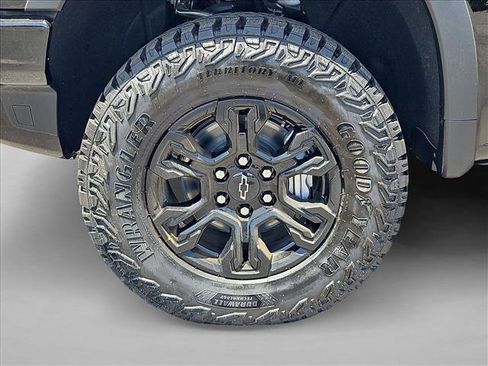 New 2026 Chevrolet Silverado 1500 ZR2 w/ Dark Appearance Package AWD/4WD image 10