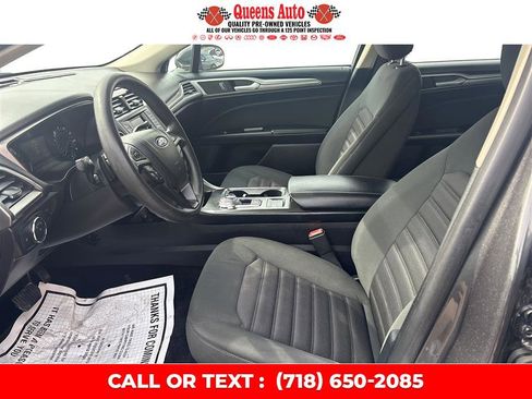 Used 2018 Ford Fusion SE image 10