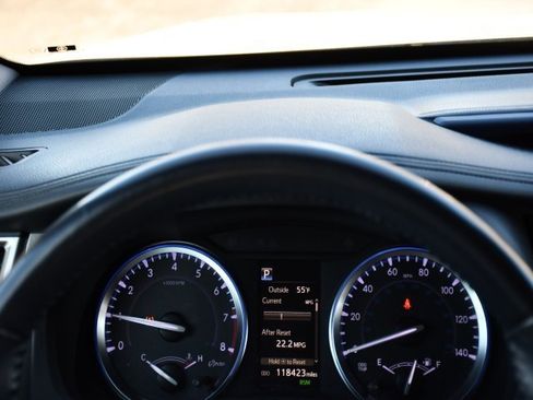 Used 2018 Toyota Highlander XLE image 23