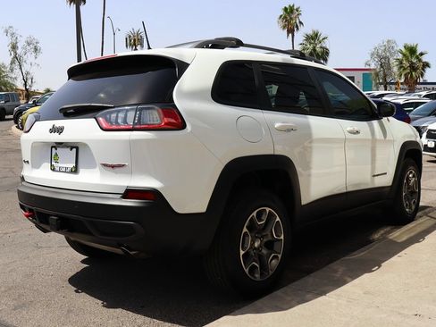 Used 2021 Jeep Cherokee Trailhawk w/ Premium Leather Package AWD/4WD image 13