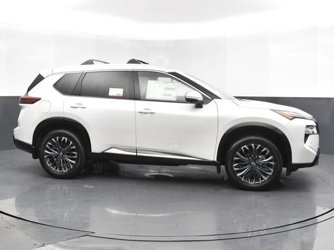 New 2026 Nissan Rogue Platinum w/ Platinum Premium Package AWD/4WD image 4