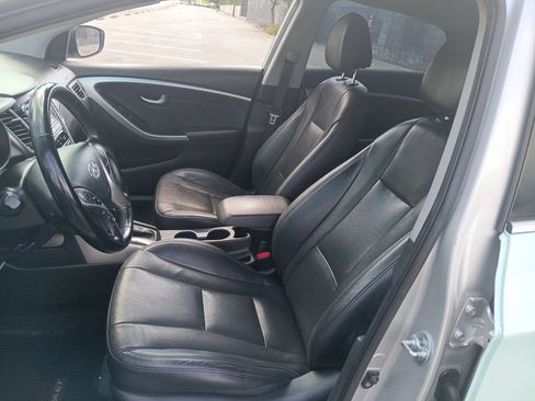 Used 2015 Hyundai Elantra GT w/ Option Group 02 FWD image 11