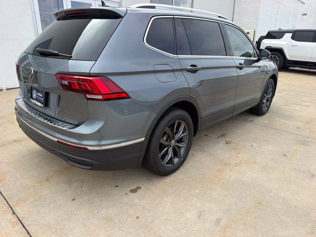 Certified 2023 Volkswagen Tiguan SE FWD image 6