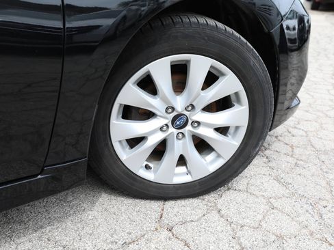 Used 2015 Subaru Legacy 2.5i Premium AWD/4WD image 10