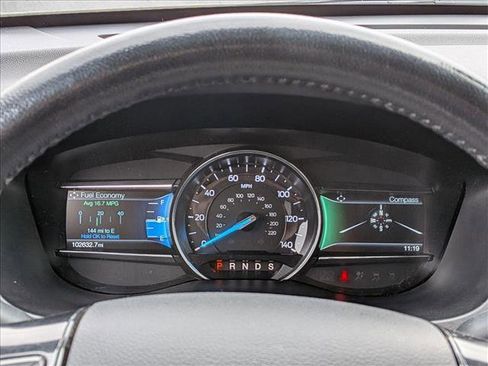 Used 2018 Ford Explorer XLT w/ Equipment Group 202A FWD image 11