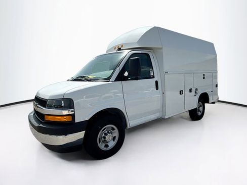 New 2024 Chevrolet Express 3500 w/ Power Convenience Package RWD image 3