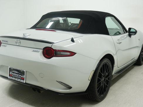 Used 2016 MAZDA MX-5 Miata Club w/ Brembo/BBS Package RWD image 4