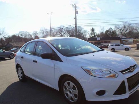 Used 2014 Ford Focus S image 3