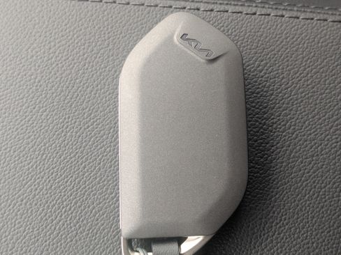 Used 2026 Kia Sportage SX image 38