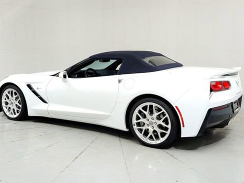 Used 2016 Chevrolet Corvette Stingray w/ 3LT Preferred Equipment Group image 3