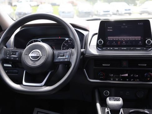 Used 2023 Nissan Rogue SV AWD/4WD image 23