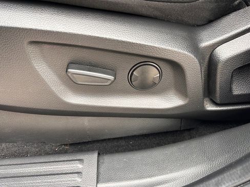 Used 2023 Ford Ranger Lariat w/ Tremor Off-Road Package image 17