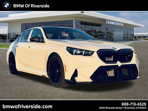New 2026 BMW M5 w/ Carbon Package image 1