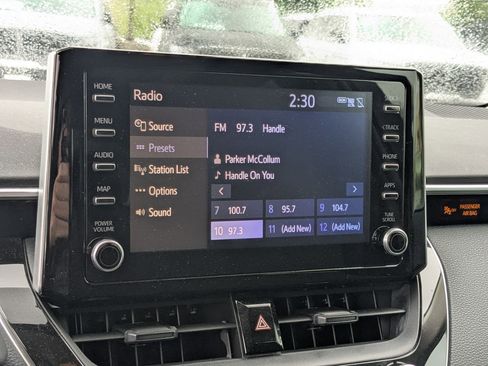 Used 2020 Toyota Corolla LE image 15