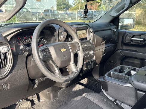 Used 2022 Chevrolet Silverado 1500 Custom w/ LPO, Dark Essentials Package image 5