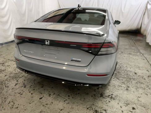 Used 2025 Honda Accord Sport image 7