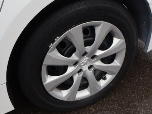 Used 2023 Toyota Corolla LE FWD image 35