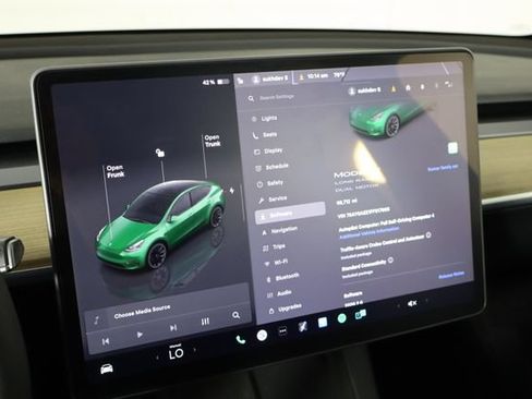 Used 2023 Tesla Model Y Long Range AWD/4WD image 29