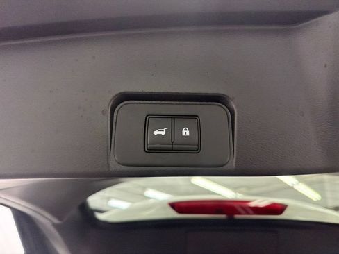 Used 2023 Nissan Rogue SV w/ SV Premium B Package FWD image 20