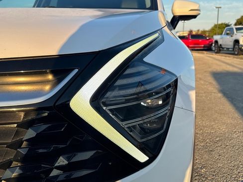 Used 2023 Kia Sportage SX image 10