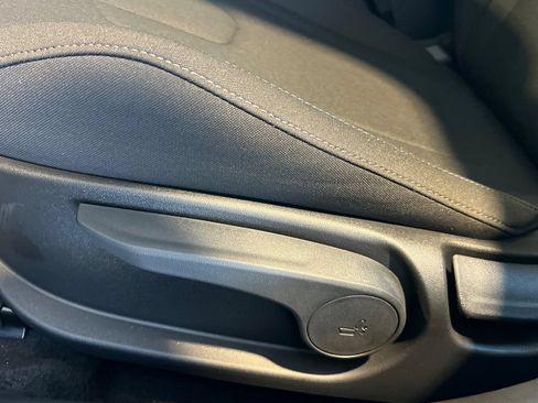 Used 2026 Hyundai Elantra Hybrid FWD image 15