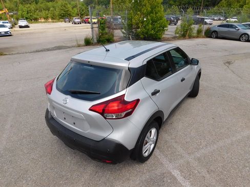 Used 2020 Nissan Kicks S FWD image 6