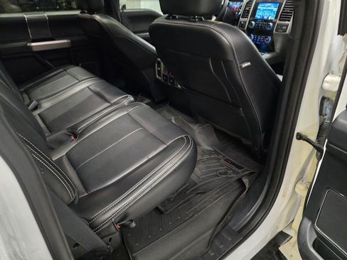 Used 2019 Ford F150 Lariat w/ Equipment Group 502A Luxury AWD/4WD image 39
