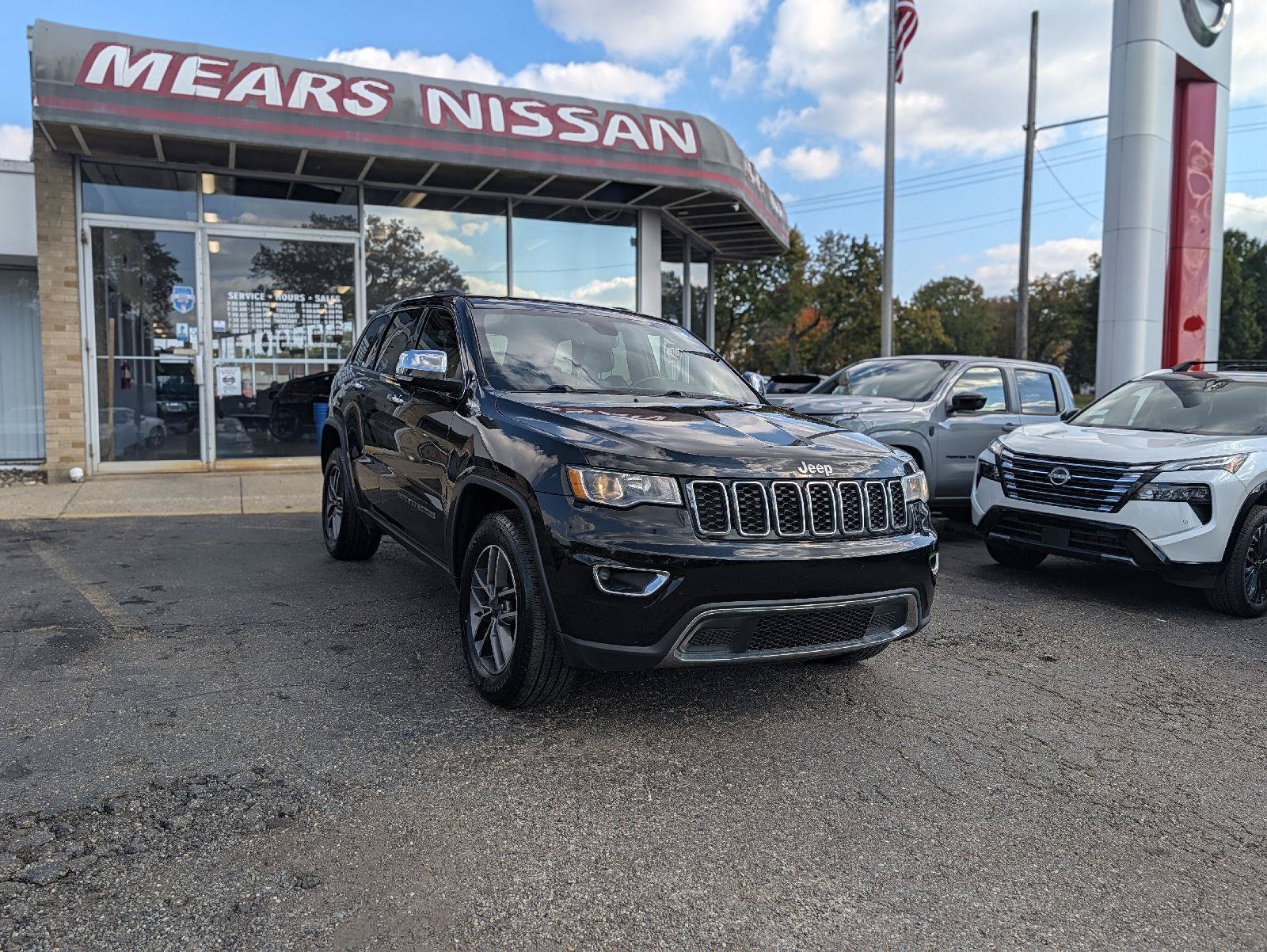 Used 2020 Jeep Grand Cherokee Limited AWD/4WD image 15