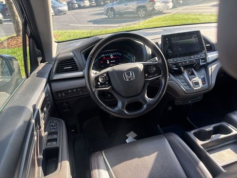 Used 2018 Honda Odyssey EX-L image 2