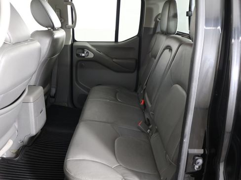 Used 2014 Nissan Frontier SL w/ SL Moonroof Package AWD/4WD image 33