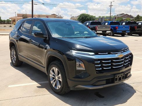 Used 2025 Chevrolet Equinox LT AWD/4WD image 4